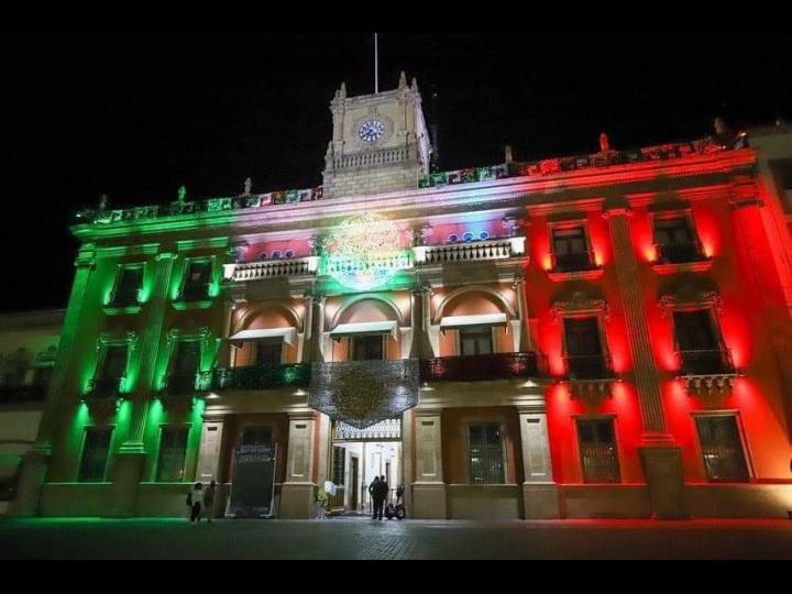 Edificio de La Presidencia Municipal de León - HB LEDS